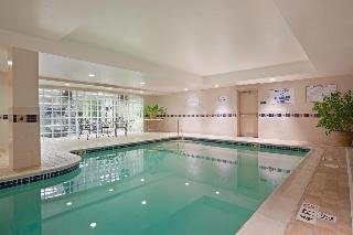 Imagen de la piscina del Hotel HOLIDAY INN MANCHESTER AIRPORT, Aeropuerto Manchester. Foto 15