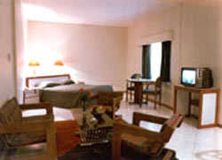 Imagen de la habitación del Hotel HOMA. Foto 4