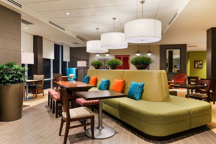 Imagen de los interiores del Hotel HOME2 SUITES WEST EDMONTON. Foto 19