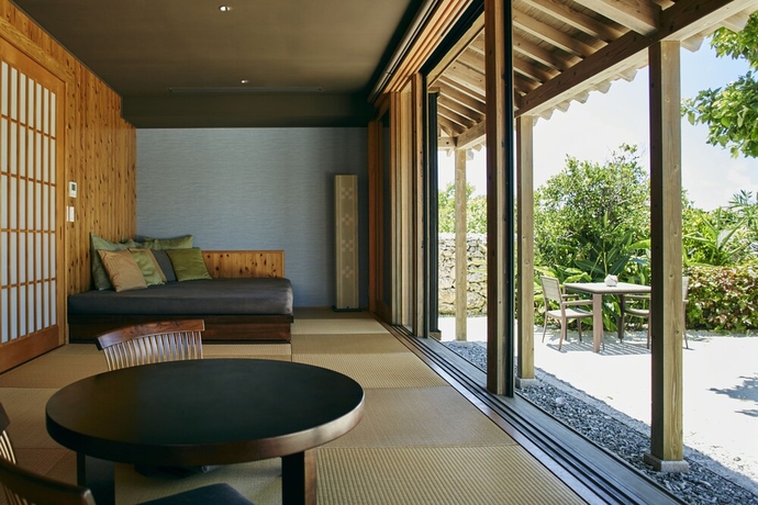 Imagen de la habitación del Hotel HOSHINOYA Taketomi Island. Foto 10