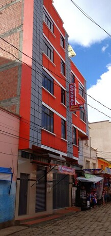 Imagen general del Hotel HOSTAL ETERNA PRIMAVERA. Foto 9