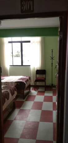 Imagen general del Hotel HOSTAL ETERNA PRIMAVERA. Foto 10