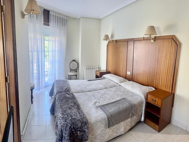 Imagen de la habitación del Hotel HOSTAL LA CUBANA. Foto 9