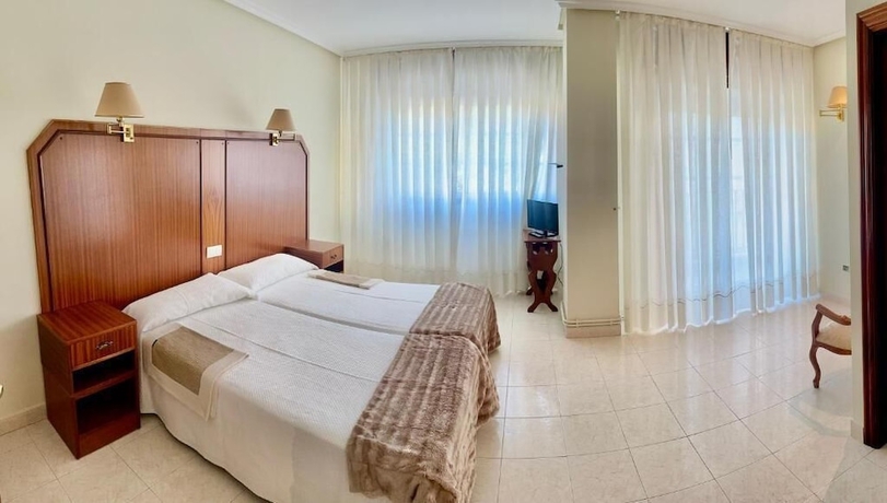Imagen de la habitación del Hotel HOSTAL LA CUBANA. Foto 10