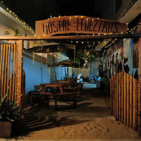 Imagen general del Hotel HOSTAL LEDEZTRUS. Foto 1