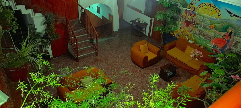 Imagen de los interiores del Hotel HOSTAL MONARCA. Foto 8