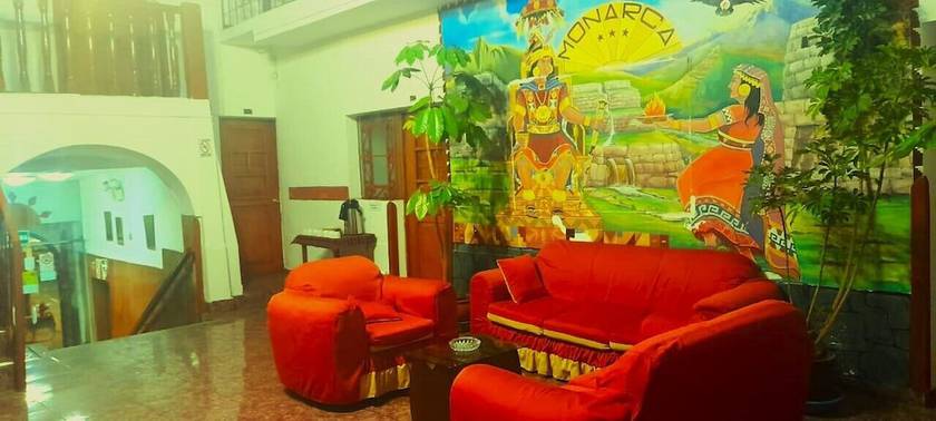 Imagen de los interiores del Hotel HOSTAL MONARCA. Foto 11