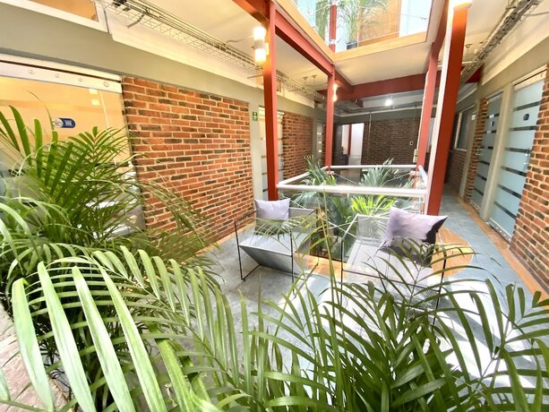 Imagen general del Hotel HOSTAL REFORMA. Foto 6