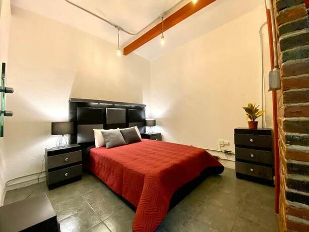 Imagen de la habitación del Hotel HOSTAL REFORMA. Foto 19