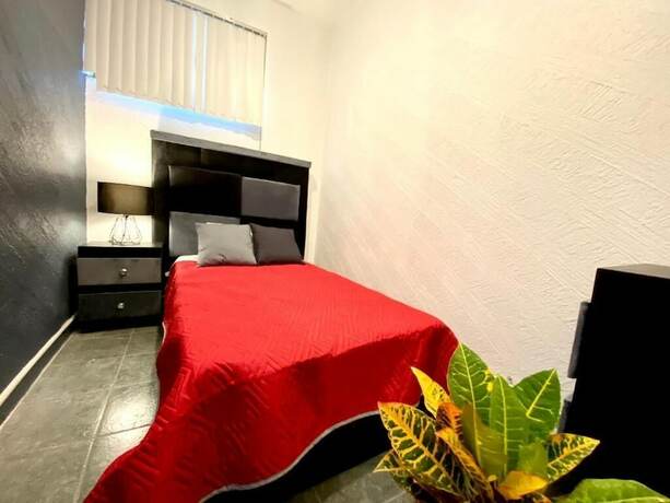 Imagen general del Hotel HOSTAL REFORMA. Foto 12