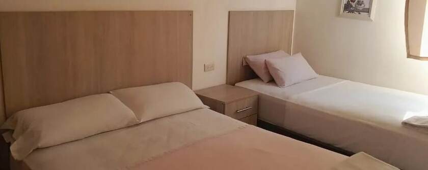 Imagen general del Hotel HOSTAL SAN MARINO. Foto 3