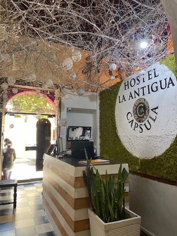 Imagen de los interiores del Hotel HOSTEL LA ANTIGUA CAPSULA. Foto 16