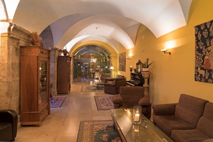 Imagen de los interiores del Hotel HOSTERIA DE SAN MILLAN. Foto 17