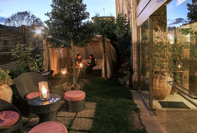 Imagen de los exteriores del Hotel HOSTERIA DE SAN MILLAN. Foto 13