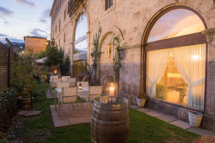 Imagen de los exteriores del Hotel HOSTERIA DE SAN MILLAN. Foto 14