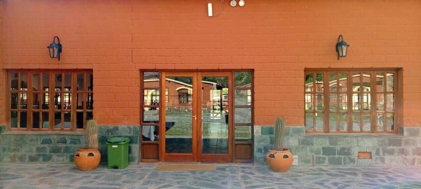 Imagen del bar/restaurante del Hotel HOSTERIA EL PORTAL DE LA QUEBRADA. Foto 6