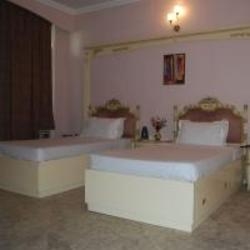 Imagen general del Hotel HOTEL 33. Foto 4