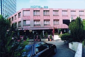 Imagen de los interiores del Hotel HOTEL 33. Foto 1