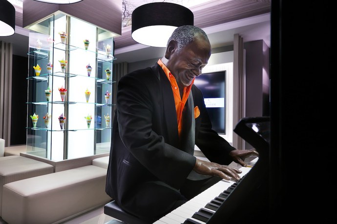 Imagen del bar/restaurante del Hotel HOTEL A LA MODE - Adult Only. Foto 3