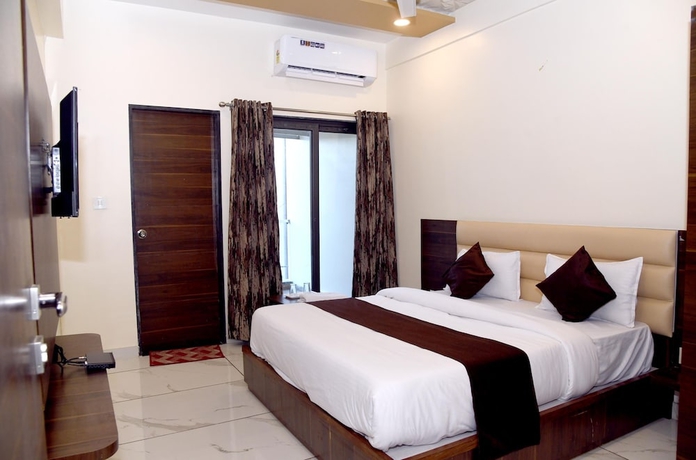 Imagen de la habitación del Hotel HOTEL ABU INN. Foto 10