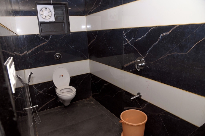 Imagen de la habitación del Hotel HOTEL ABU INN. Foto 12