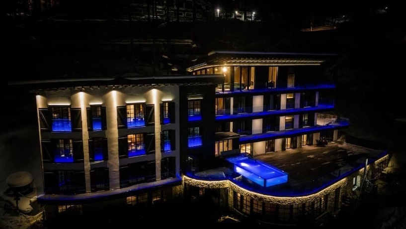 Imagen general del Hotel HOTEL AL PIOLET. Foto 1