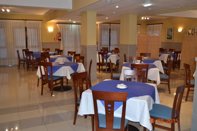 Imagen del bar/restaurante del Hotel HOTEL ALAMEDA. Foto 3