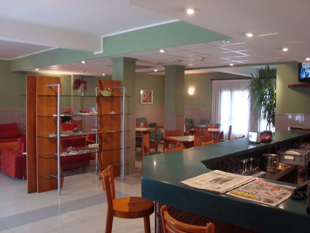 Imagen de los interiores del Hotel HOTEL ALAMEDA. Foto 7