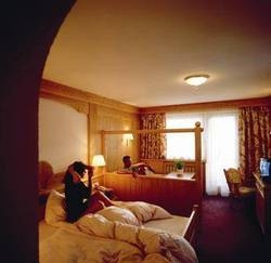 Imagen general del Hotel HOTEL ALP-LARAIN. Foto 6