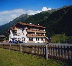 Imagen general del Hotel HOTEL ALP-LARAIN. Foto 11