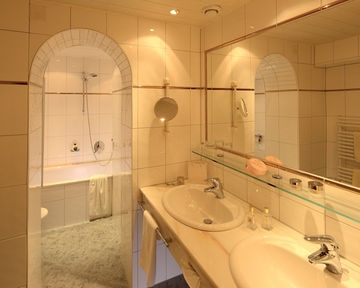 Imagen de los exteriores del Hotel HOTEL ALTE POST, Sankt Anton Am Arlberg. Foto 4