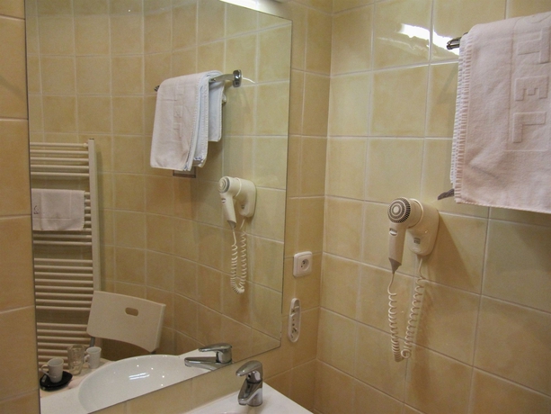 Imagen de la habitación del Hotel HOTEL AMADEUS. Foto 8