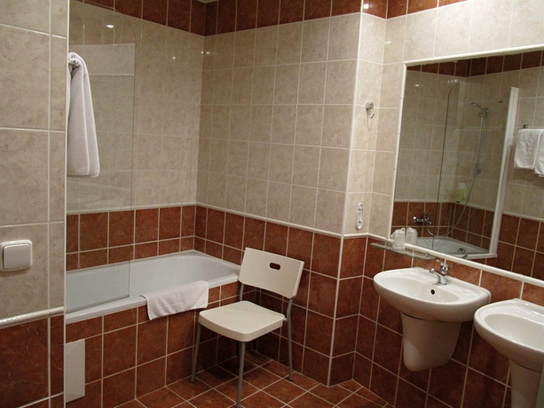 Imagen de la habitación del Hotel HOTEL AMADEUS. Foto 10