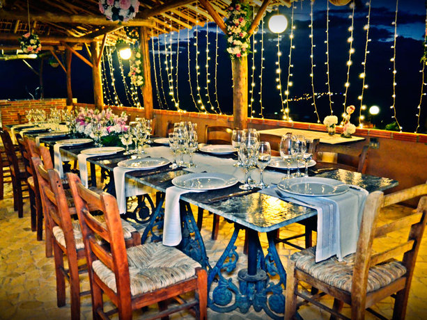 Imagen del bar/restaurante del Hotel HOTEL AND SPA TERRA BARICHARA. Foto 4