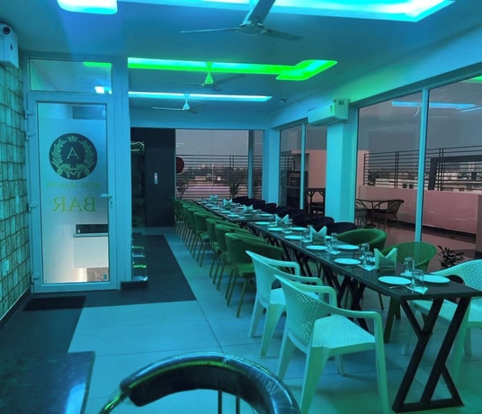 Imagen del bar/restaurante del Hotel HOTEL ARAB INN. Foto 4