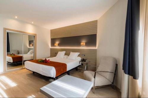 Imagen general del Hotel HOTEL ARANA. Foto 3