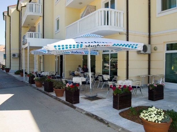 Imagen general del Hotel HOTEL ARCUS. Foto 1