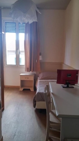 Imagen de la habitación del Hotel HOTEL ARISTON. Foto 5