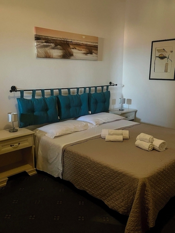 Imagen de la habitación del Hotel HOTEL ARISTON. Foto 10