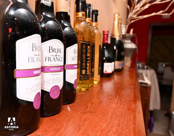 Imagen del bar/restaurante del Hotel HOTEL ASTORIA, Douala. Foto 4