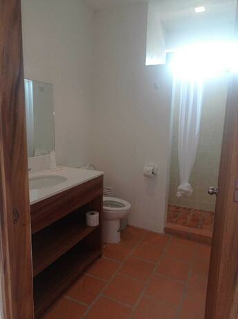 Imagen de la habitación del Hotel HOTEL AURELIA, San Patricio Melaque. Foto 19