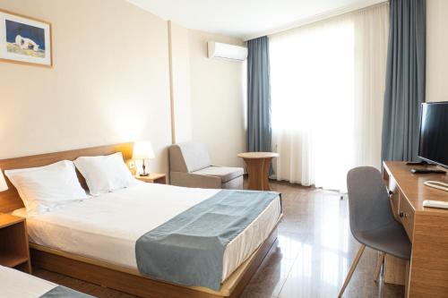 Imagen de la habitación del Hotel HOTEL AURORA. Foto 18