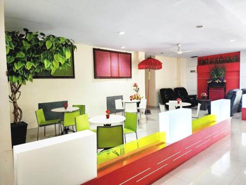 Imagen general del Hotel HOTEL BALI MAKASSAR. Foto 4