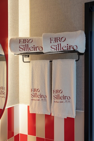 Imagen de la habitación del Hotel HOTEL BOUTIQUE FARO SILLEIRO. Foto 3