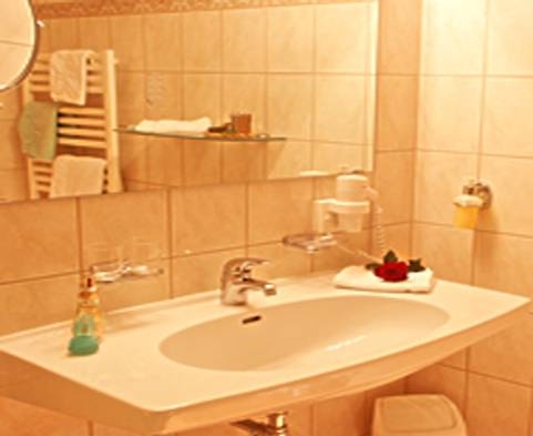 Imagen de la habitación del Hotel HOTEL BRUNNENHOF. Foto 16