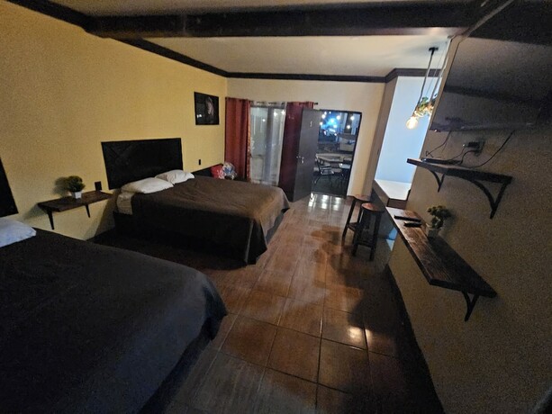 Imagen de la habitación del Hotel HOTEL CADILLAC. Foto 14