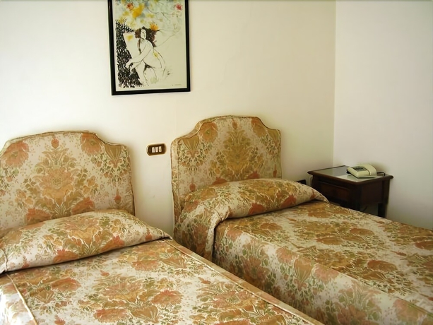 Imagen de la habitación del Hotel HOTEL CALLA. Foto 5