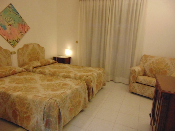 Imagen de la habitación del Hotel HOTEL CALLA. Foto 10