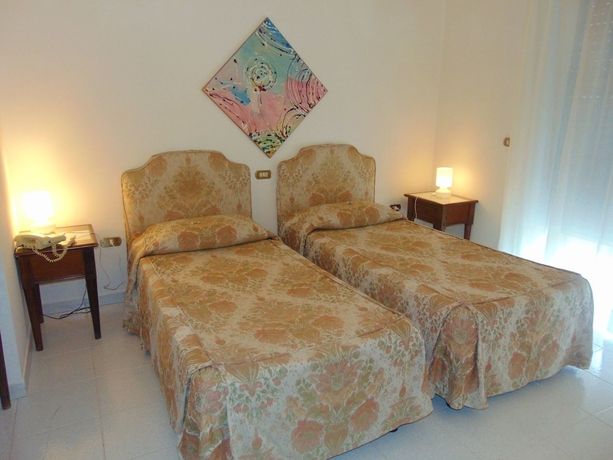 Imagen de la habitación del Hotel HOTEL CALLA. Foto 12