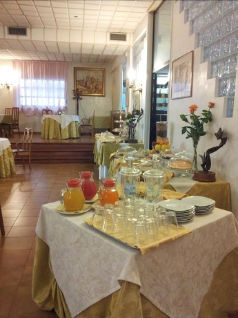 Imagen del bar/restaurante del Hotel HOTEL CALLA. Foto 4